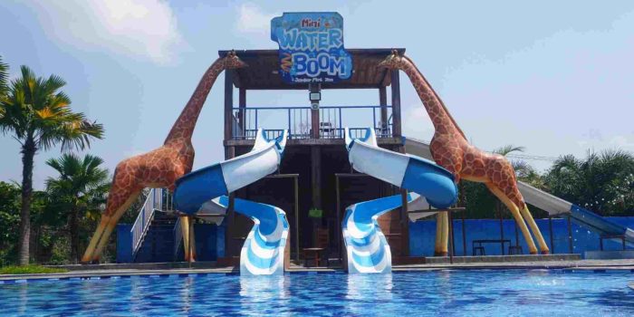 Aksi Family Java Lotus Hotel dan Jember Mini Zoo