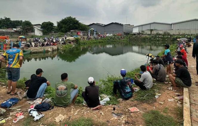 
					Bacaleg NasDem Bagas Angga Mancing Bareng Bersama Warga