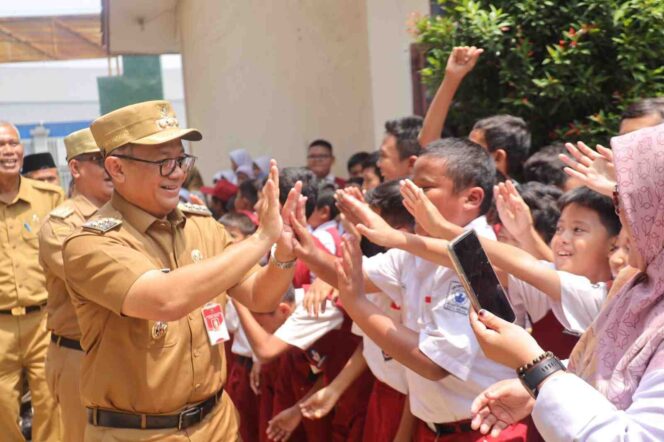 
					Pj Wali Kota Bekasi Tinjau Pembangunan di Bantargebang