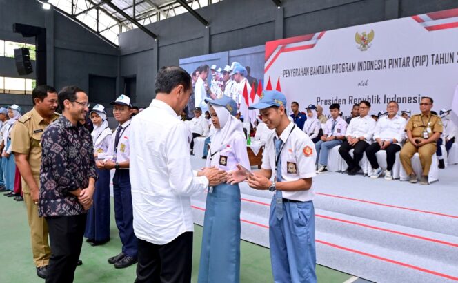 
					1000 Pelajar Terima Bantuan Program Indonesia Pintar Tahun 2024
