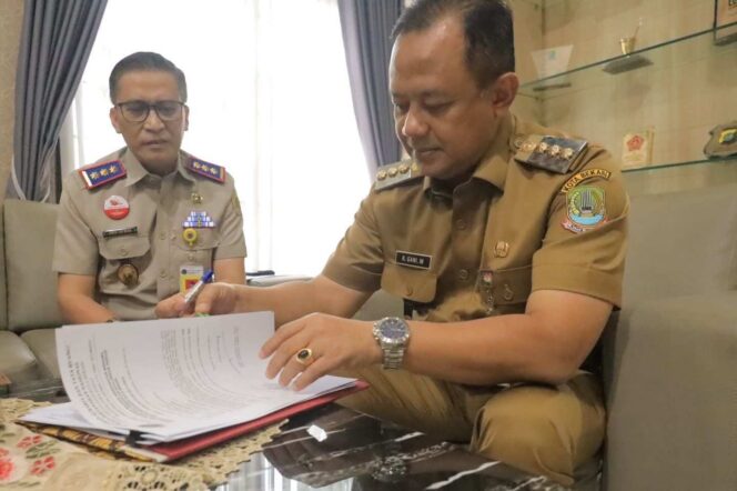 
					ATR/BPN Serahkan 544 Sertifikat Aset Pemda Kota Bekasi