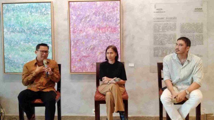 Artotel Suites Mangkuluhur Gelar Pameran Seni  Cosmic Echoes Karya Ferdy Thaeras