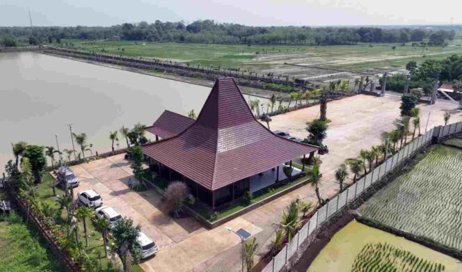 
					Destinasi Eduwisata Agribisnis Sentuhan Teknologi AI