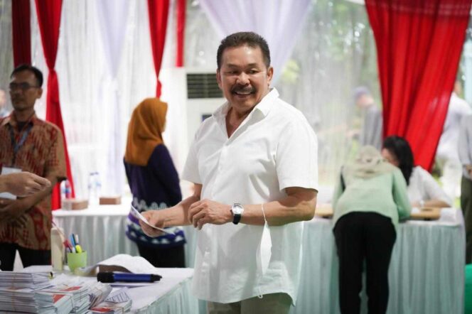 
					Jaksa Agung ST Burhanuddin  Gunakan Hak Pilih dalam Pesta Demokrasi