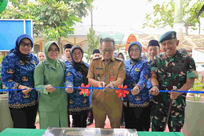 
					Pj Wali Kota Bekasi Dukung Program BKB Yonif 202/Tajimalela