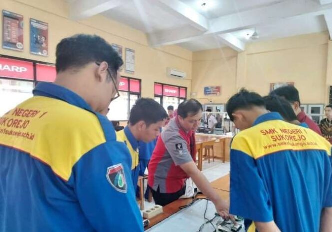 
					Sharp Indonesia Dukung Upaya Pemerintah dalam Tingkatkan Lulusan SMK yang Unggul