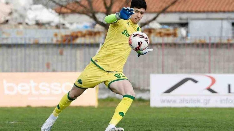 Pemain Panathinaikos Cyrus Margono Resmi Jadi WNI