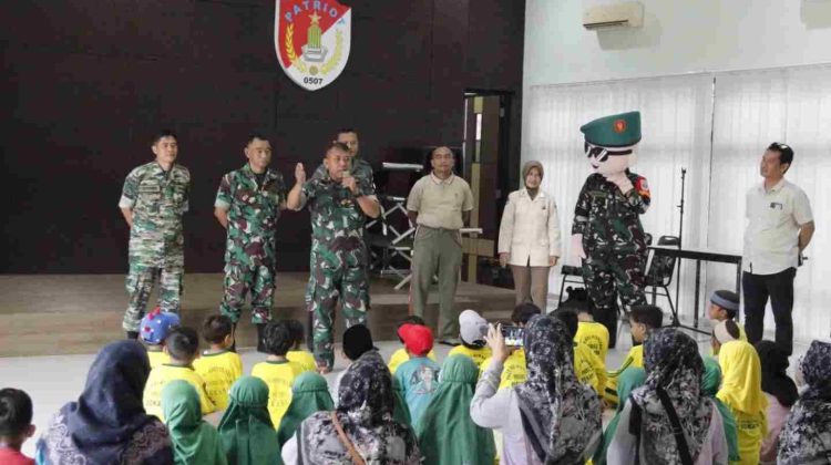 TK Aisyiyah 82 Kunjungi Kodim 0507/Bekasi