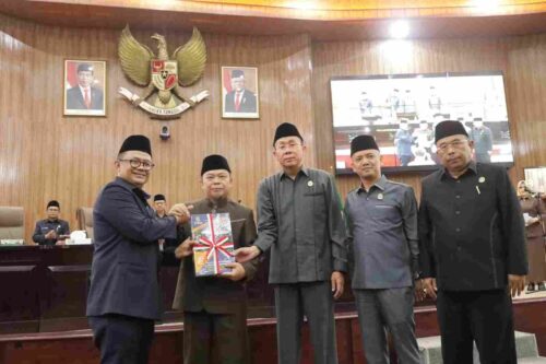Pj Wali Kota Bekasi Hadiri Sidang Paripurna LKPJ 2023