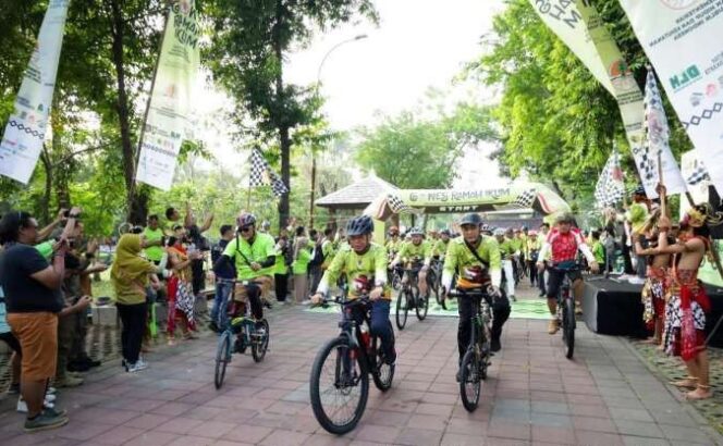 
					Wamen LHK Susuri Kota Solo dalam Gowes Ramah Iklim 2024