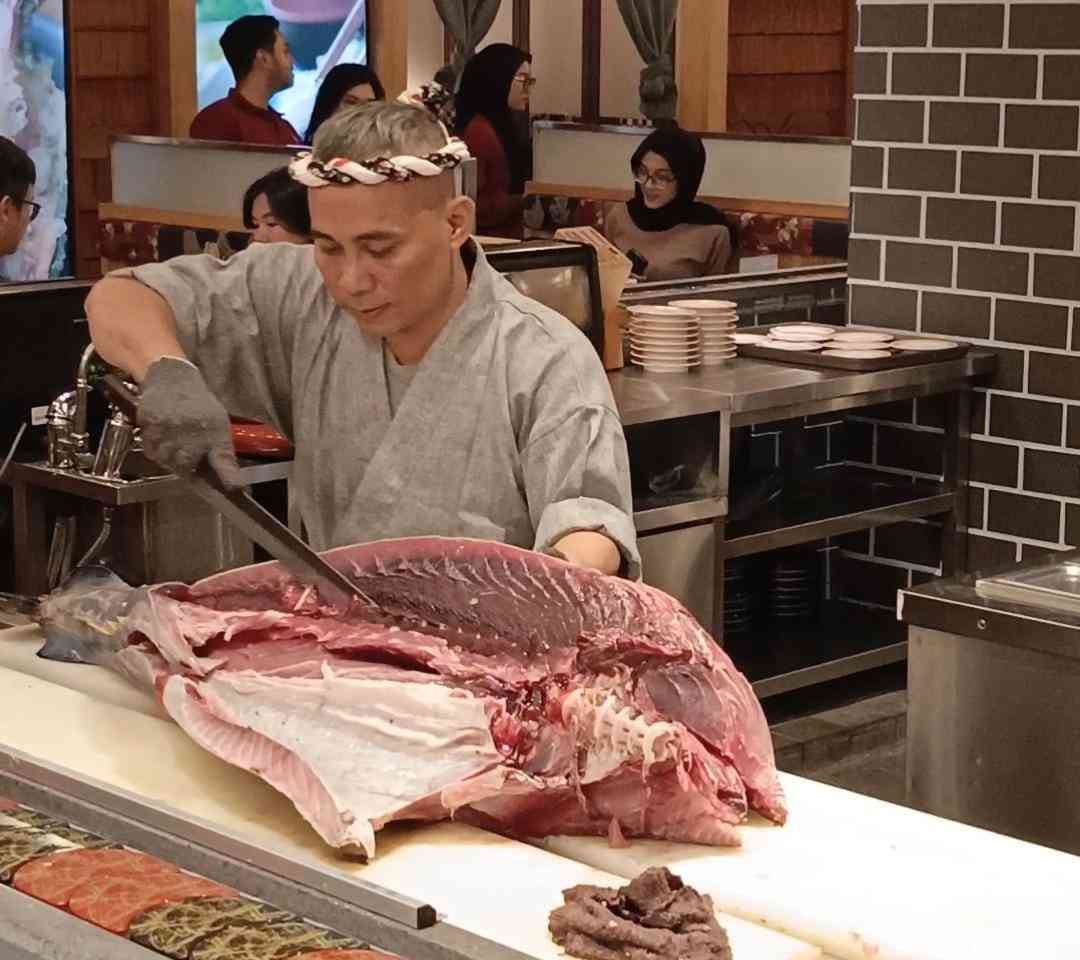 Tuna Cutting Show di Fuji Sushi Cikarang, Sensasi Menikmati Sajian Kuliner Jepang
