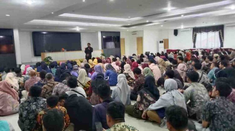 Martas News/FOTO : Ratusan Calon Pegawai Pemerintah dengan Perjanjian Kerja Dinas Kesehatan Kota Bekasi 