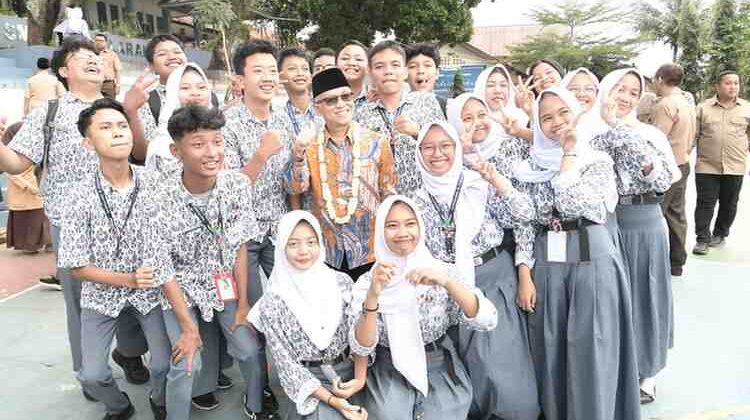PGRI dan Praktisi Dukung Sistem Penjurusan IPA, IPS dan Bahasa di SMA