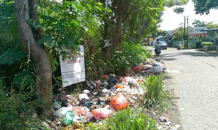 Warga Durenjaya Kota Bekasi Keluhkan Keberadaan Tempat Pembuangan Sampah Liar