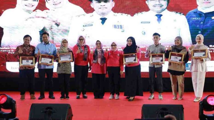 1621 Pembina Posyandu se-Kota Bekasi Resmi Dilantik