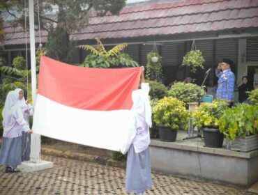 Foto : SMAN 5 Bekasi Peringati Hari Pendidikan Nasional 2025