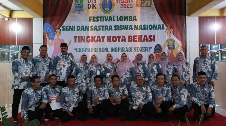 Foto: Dinas Pendidikan (Disdik) Kota Bekasi kembali menggelar Festival Lomba Seni dan Sastra Siswa Nasional (FLS3N) tingkat kota di SDS Darussalam