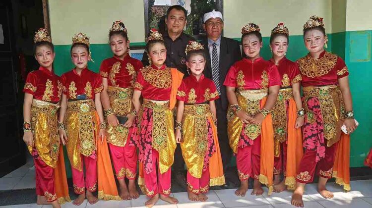 Pilot Project Sekolah Lain, SDN Bekasi Jaya V Gandeng WaterBoom Lippo Cikarang dan PHRI