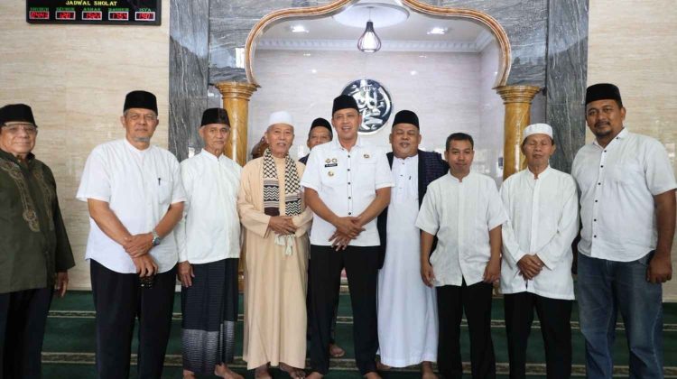 Jumat Keliling, Wali Kota Bekasi Tinjau Percepatan PSU