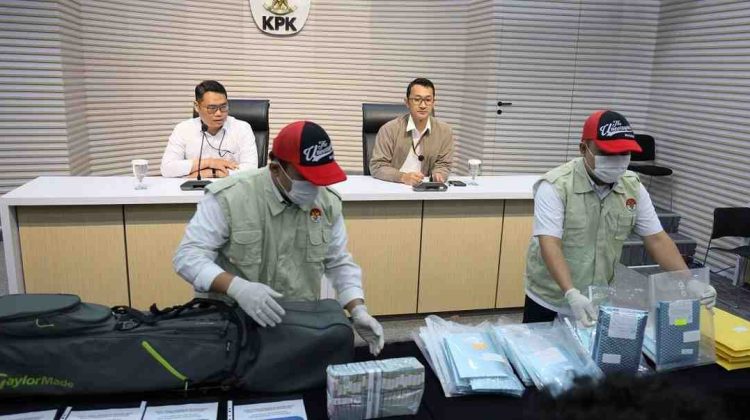 KPK Tetapkan 5 Tersangka Korupsi Pengadaan EDC BRI, Kerugian Negara Rp744 Miliar