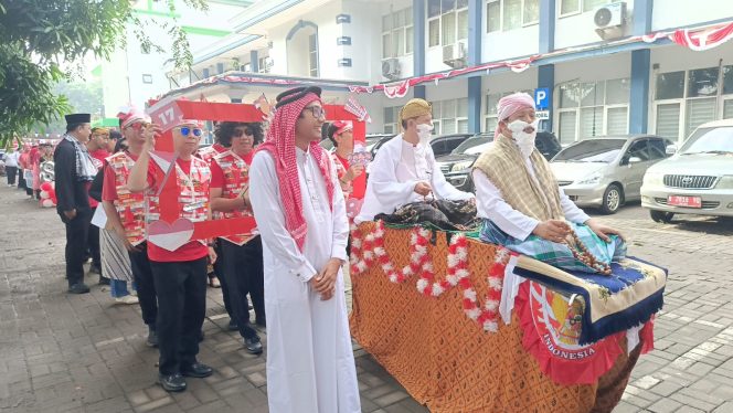 
					Diskominfostandi Kota Bekasi Gelar Parade Kreasi Barang Bekas