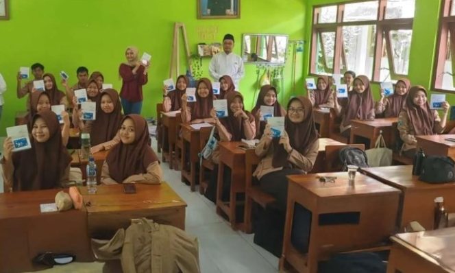 
					Bank Mandiri Perluas Tabungan SimPel untuk Tingkatkan Literasi Keuangan Pelajar