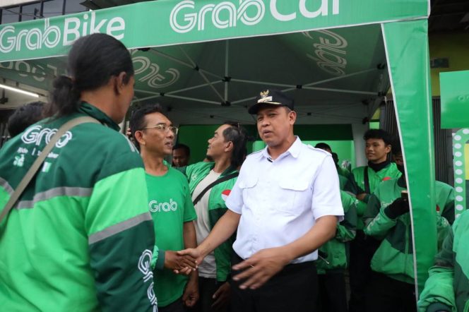 
					Wali Kota Bekasi Alokasikan Rp2 Miliar BPJS Ketenagakerjaan untuk Ojol