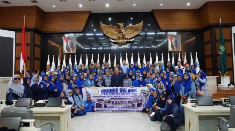 Warga RW 016 Margahayu Kota Bekasi Datangi Anggota DPRD Jabar