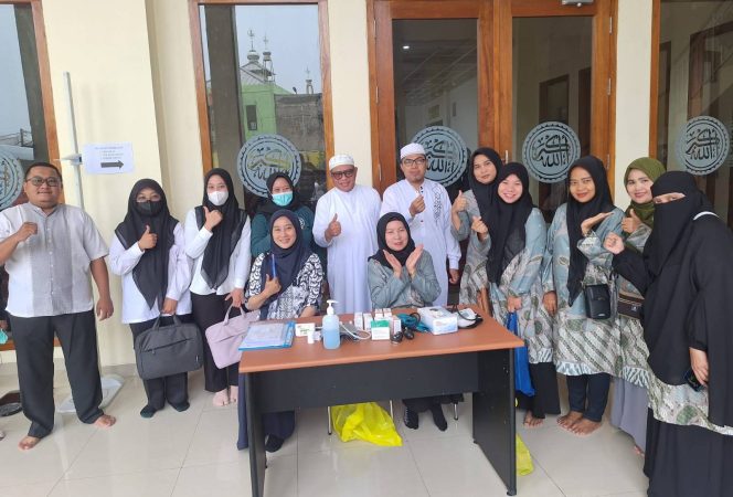 
					Foto: UPTD Puskesmas Medan Satria Kota Bekasi bersama DKM Masjid Jami Medan Satria