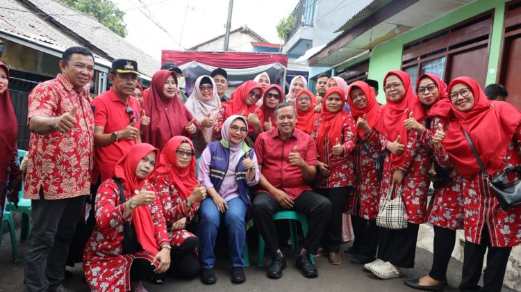 Wali Kota Bekasi Resmikan Rumah Warga Hasil Program Rutilahu