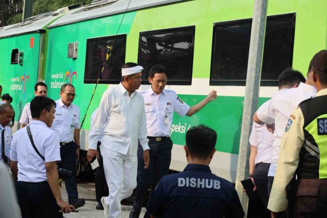 
					Pemda Jabar dan PT KAI Sepakati Pengembangan Layanan Kereta