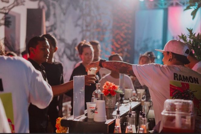 
					Espolòn Barrio Fiesta 2025: Perayaan Dua Kota yang Lebih Besar dan Berani