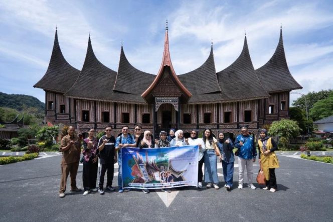 
					Langkah Strategis Kemenpar Ajak Wisatawan Malaysia Jelajahi Pesona Sumbar