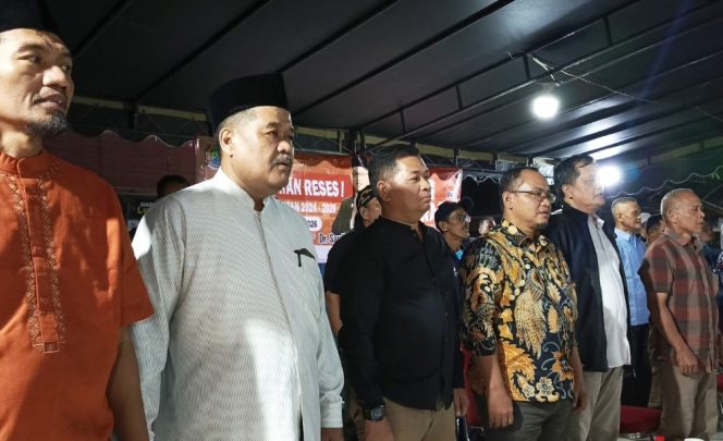 
					Ketua DPRD Kota Bekasi Sardi Efendi Borong Aspirasi Warga Kaliabang Tengah