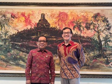FOTO: Menko PMK Pratikno bersama CEO Dicoding Narenda Wicaksono