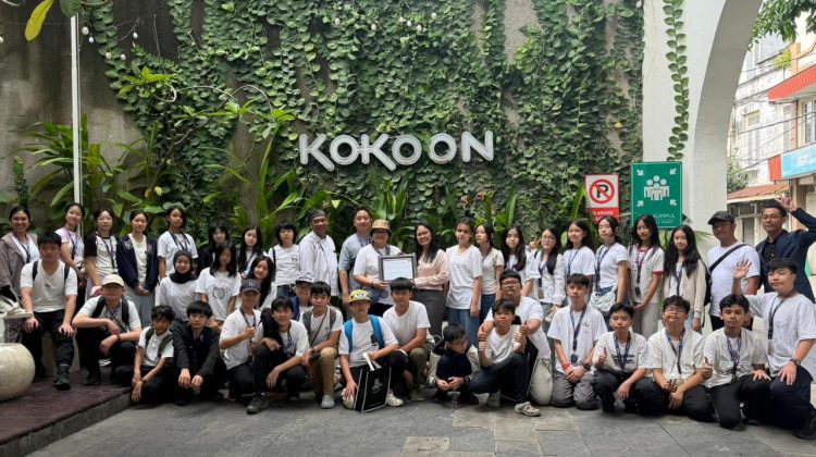 Kokoon Hotel Surabaya Perkenalkan Budaya Lokal kepada Siswa Jakarta Nanyang School