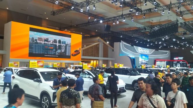 
					Road to IIMS 2026: Adira Finance dan Danamon Perkuat Sinergi Grup Lewat Aktivasi Car Free Day