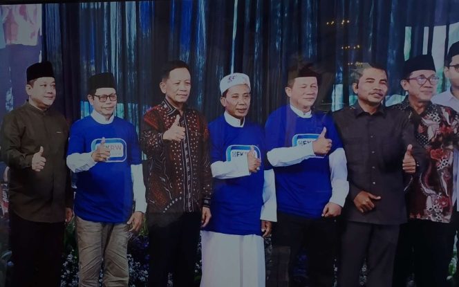 
					FOTO: Perumda Tirta Patriot meluncurkan program Forum Komunikasi Rukun Warga (FKRW) berbasis pelanggan