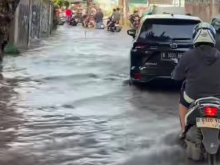 FOTO: Banjir Kembali Landa Jakarta