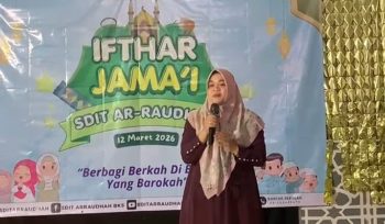 FOTO: ‎Kepala Sekolah SDIT Ar-Raudhah, Iis,