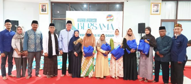 
					FOTO: Menyambut Hari Raya Idul Fitri Koppas Kranggan Bagikan 250 Paket Bingkisan untuk Anak Yatim dan Duafa