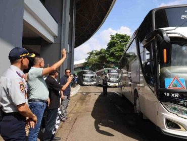 FOTO: Pemkot Bekasi Lepas 1.458 Warga Mudik Gratis 2026