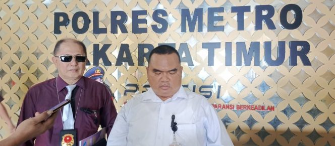 
					FOTO: Tim Kuasa Hukum Susana Sulistiyowati, Ali Mukmin, S.H., S.Pd beserta Frans Tumengkol, S.H., C.H., C.Ht., C.MH