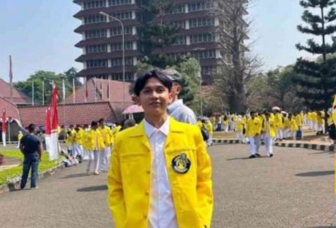 
					Anak Kuli Bangunan Tembus Universitas Indonesia, Raih Beasiswa