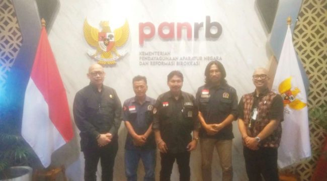 FOTO: Dewan Pimpinan Cabang Asosiasi Wartawan Profesional Indonesia (AWPI) Kota Bekasi kunjungi Kementerian Pendayagunaan Aparatur Negara dan Reformasi Birokrasi (KemenPAN-RB),