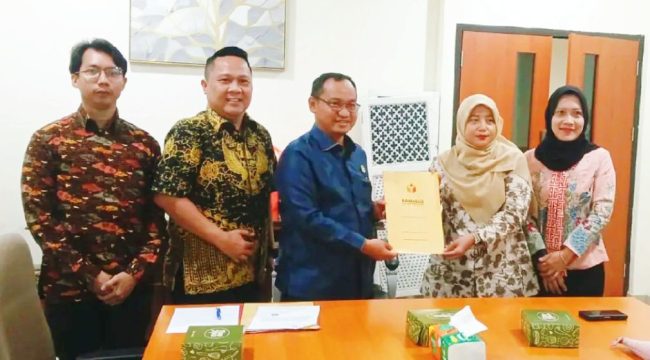 FOTO: Ketua DPRD Kota Bekasi, Sardi Efendi, menerima kunjungan resmi Bawaslu 