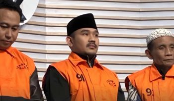 FOTO : Tersangka Kasus Suap Pyoyek Ijon Pemerintah Daerah Kabupaten Bekasi