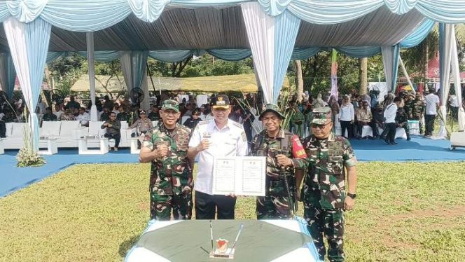 
					FOTO: Program TNI Manunggal Membangun Desa (TMMD) Reguler ke-128 Tahun Anggaran 2026 resmi dibuka di Kelurahan Jatirangga.