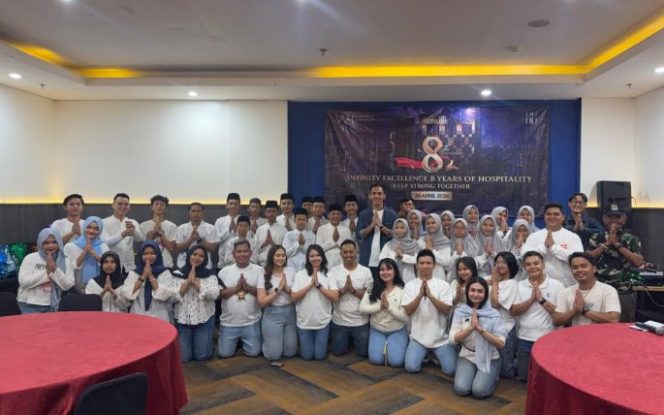 
					Hotel 88 Bekasi Rayakan 8 Tahun dengan Santunan Anak Yatim