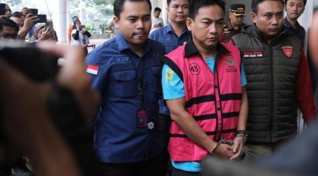 FOTO: Ketua Ombudsman RI Hery Susanto sebagai tersangka dalam kasus dugaan suap terkait tambang nikel di Sulawesi Tenggara.